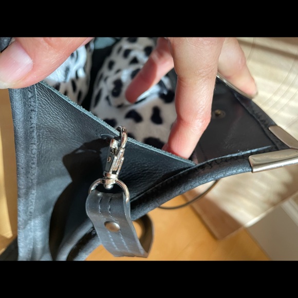 Retro Bangle purse. Ring handles Leather&Neoprene Cheetah fleece Black crossbody - Picture 7 of 9